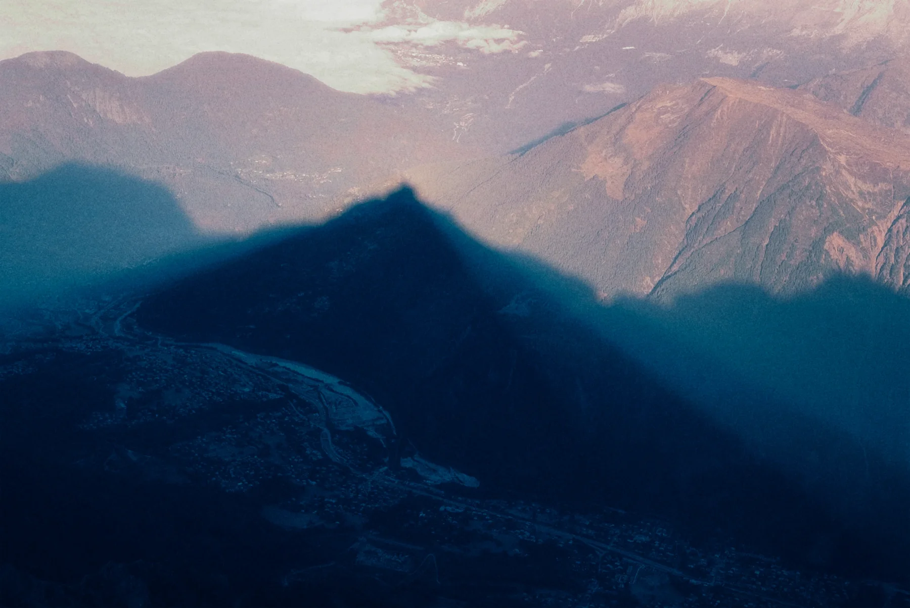 Maritime Alps, Mountain shadow